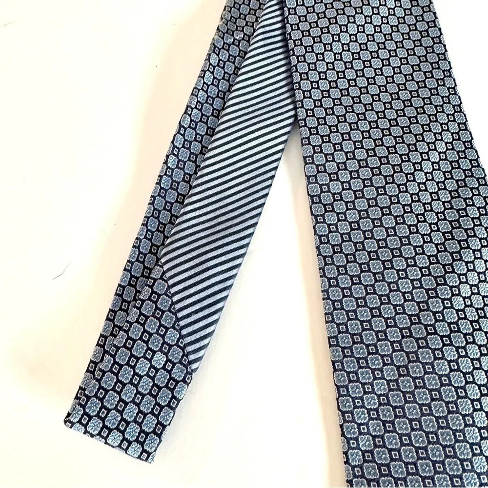 Tommy Hilfiger Men’s 100% Silk Tie 2 Tone Blue Size O/S